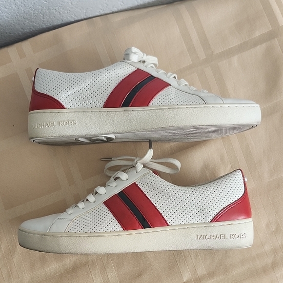 Michael Kors Women's Catelyn Sneakers - Picture 5 of 8